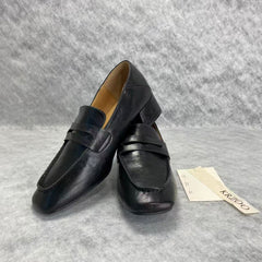 Soft-soled flat-bottomed commuting shoes