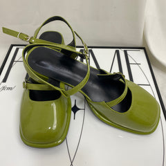 Patent leather Mary Jane shoes