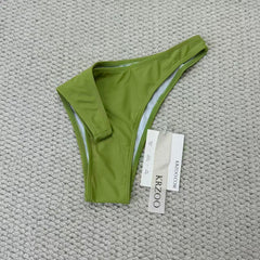 Solid-color triangle underwear or swimming trunks