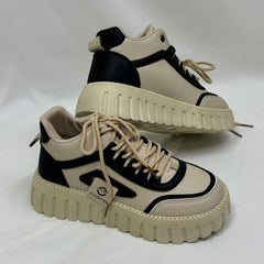 Pancake-bottom thick-soled sports shoes
