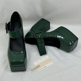 Round-toe waterproof platform boots with thick heels