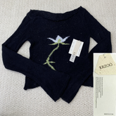 Floral short-sleeved sweater with fluttering sleeves