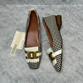 Fluffy shallow-toe retro small leather shoes