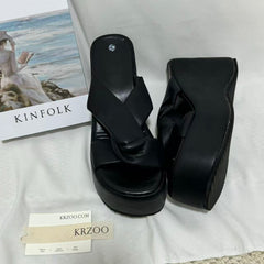 Color-Blocking Platform Slides