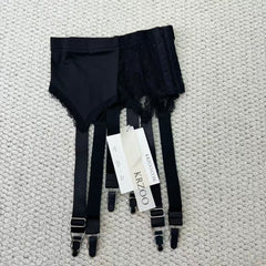 Lace garter hose clasp