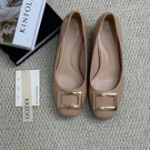 Thick-soled and shallow-toe high heels