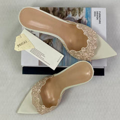 Embroidered low-heeled lace high heels