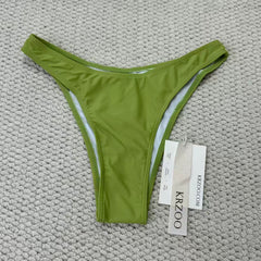 Solid-color triangle underwear or swimming trunks