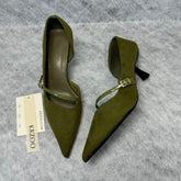 Pointed-toe low-heeled high heels