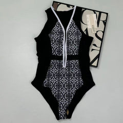 Zip-up one-piece swimming suit