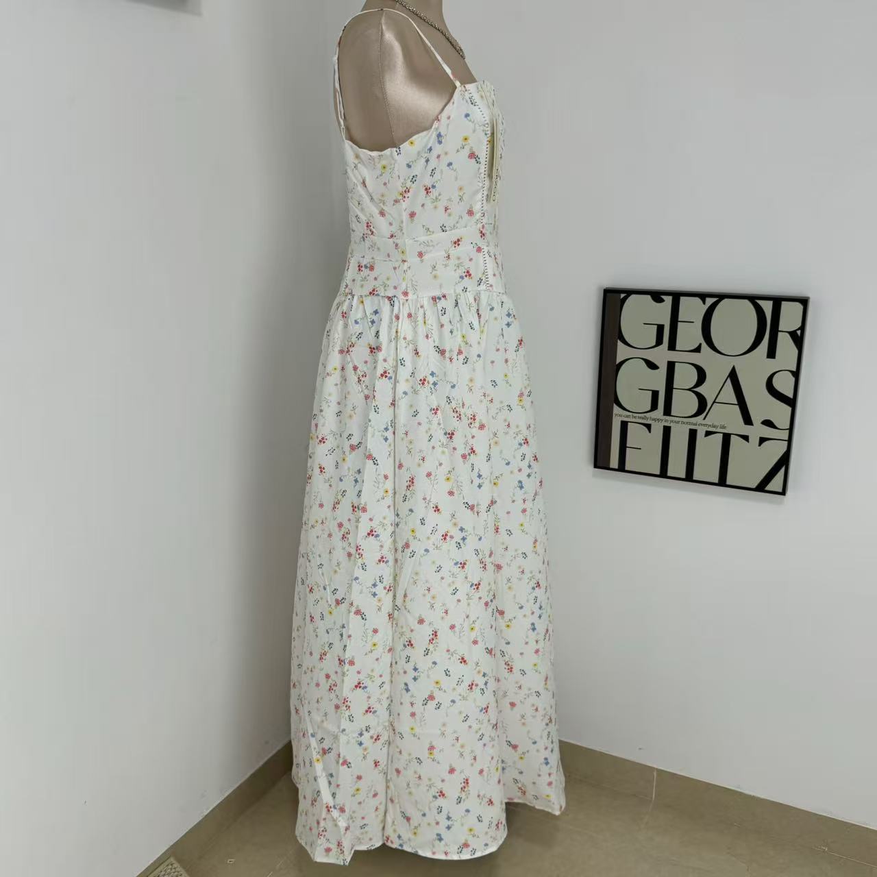 Slimming Floral Print Sundress With Ethereal Charm