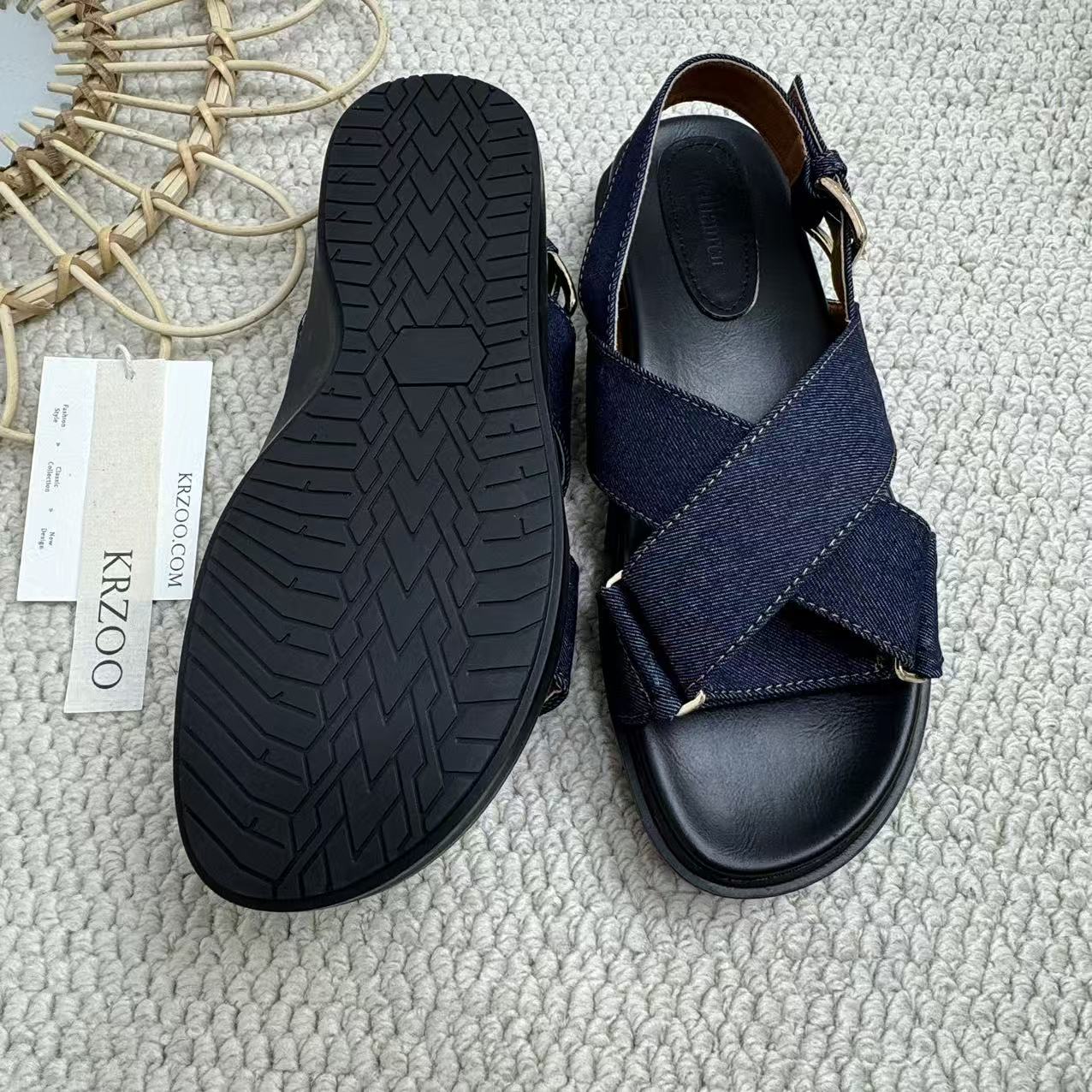 Versatile Open-Toe Platform Sandals