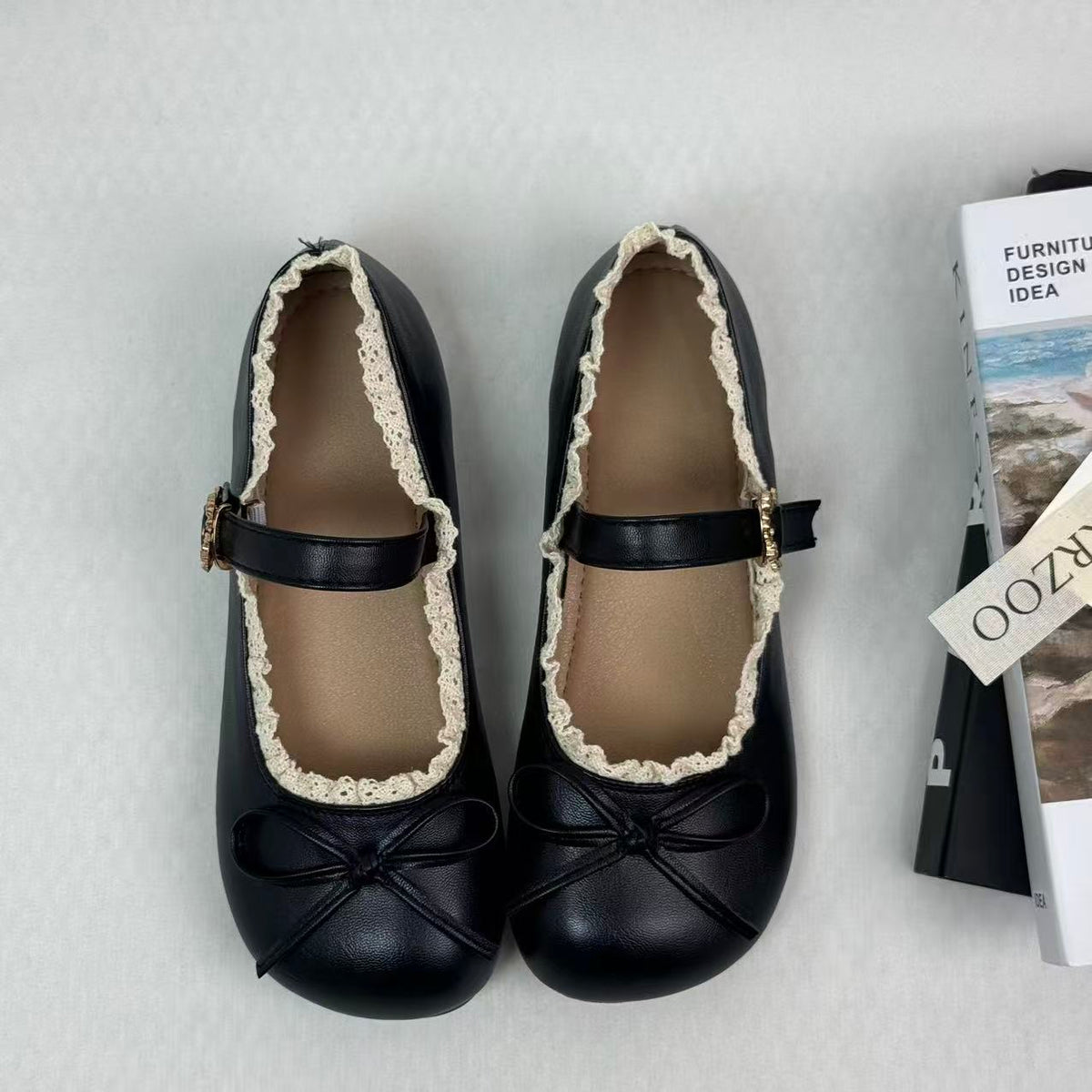 Round-toe retro bow flat leather shoes