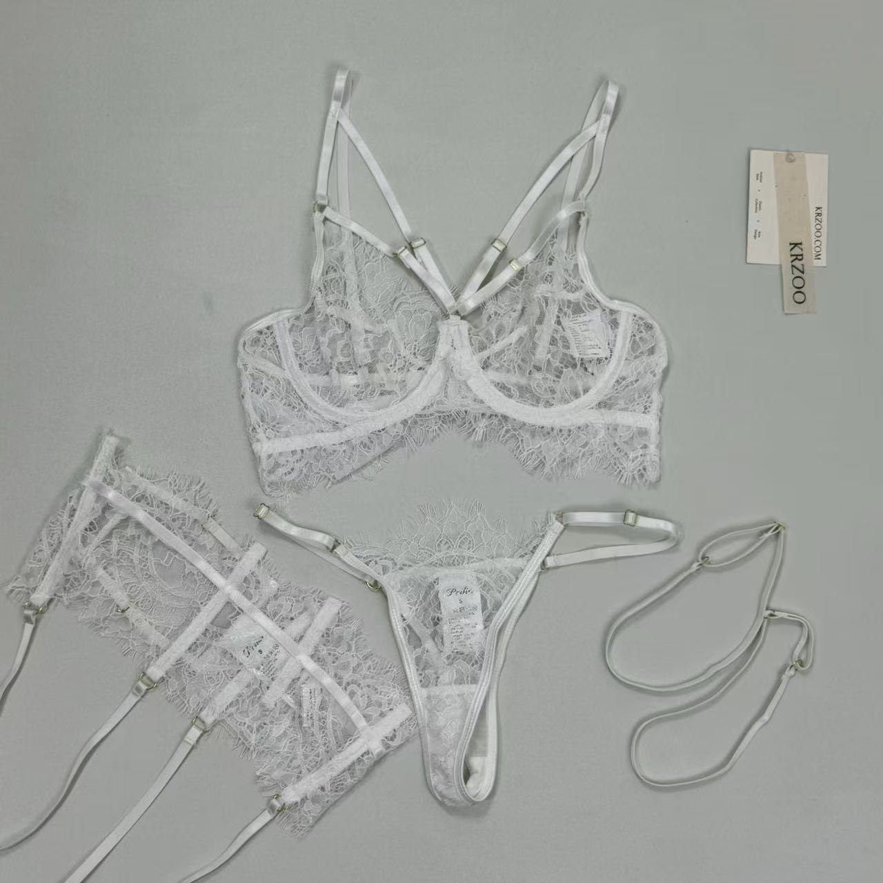 Lace ultra-thin lingerie set of three pieces