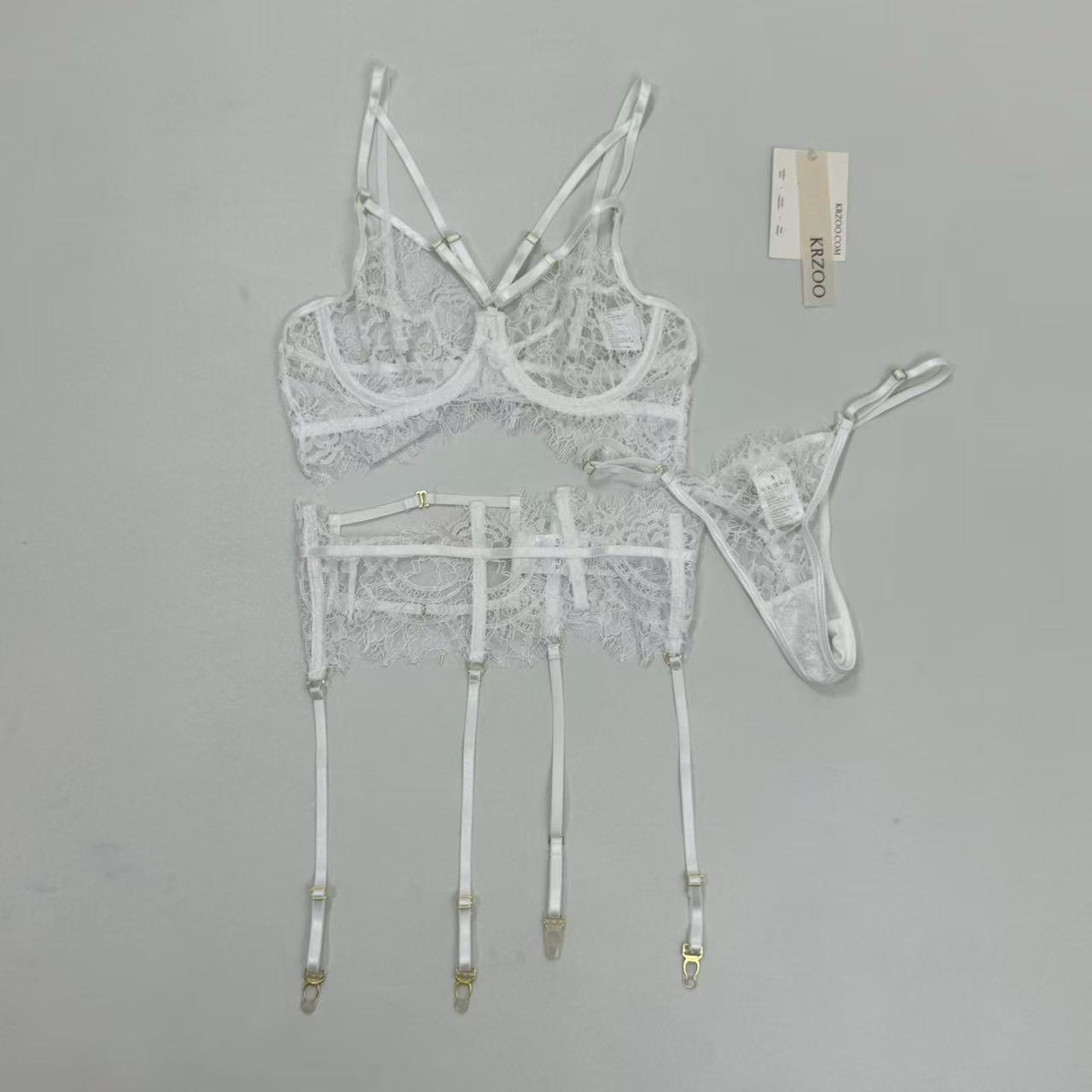 Lace ultra-thin lingerie set of three pieces