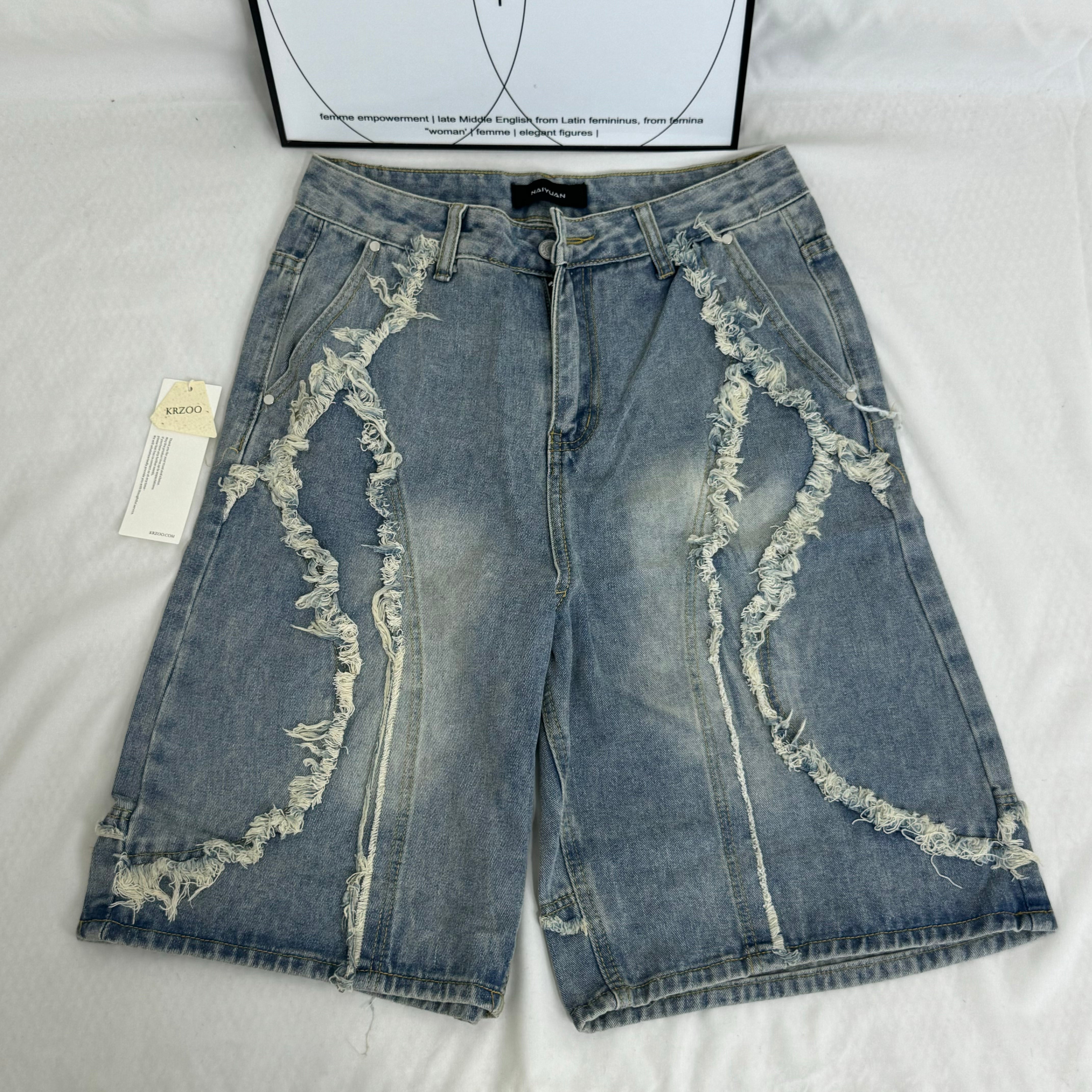 Vintage-styled cat whisker denim shorts