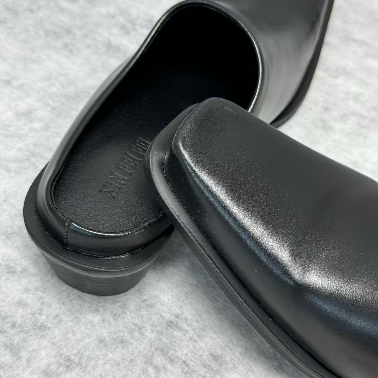 Pointed-toe leather wedge heel platform shoes