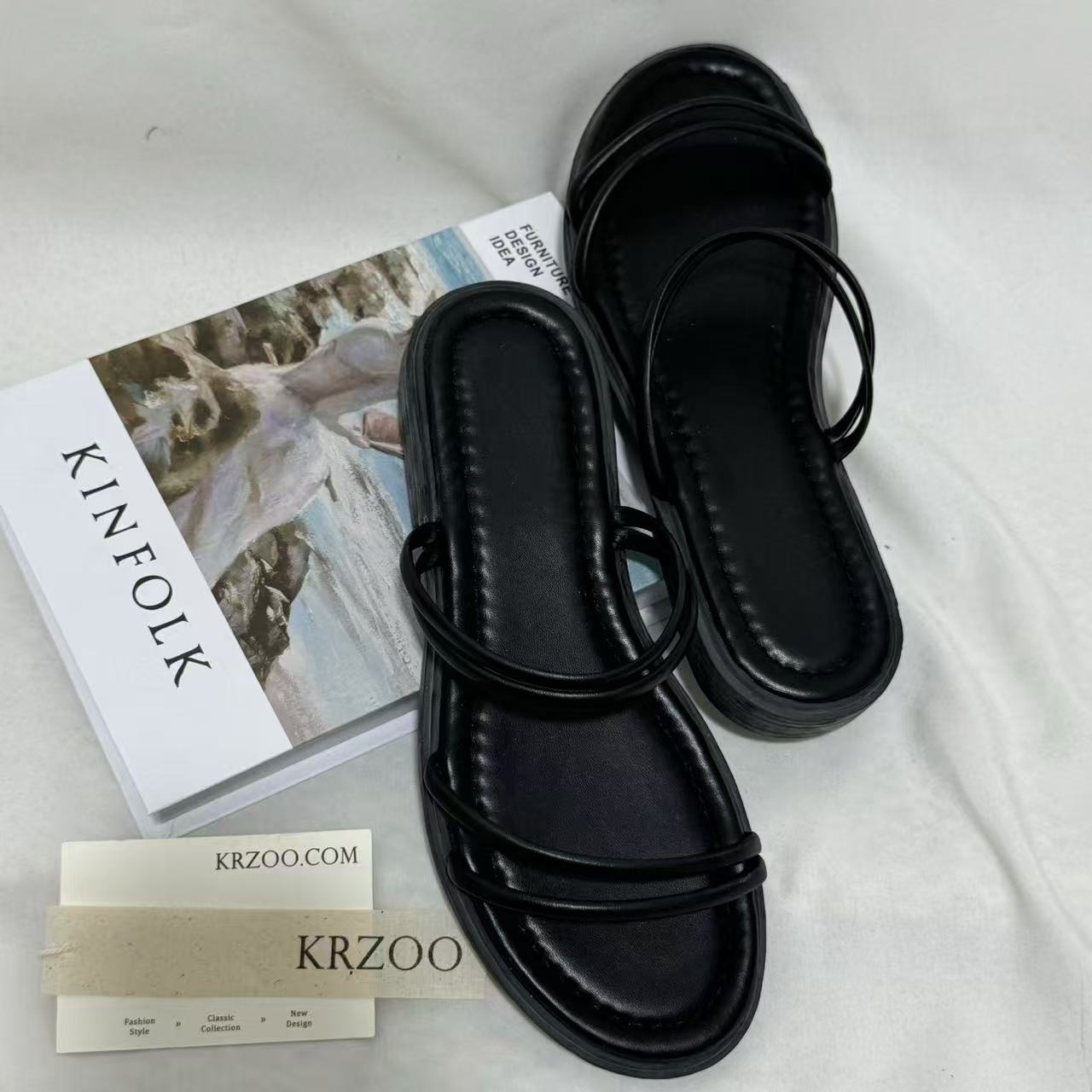 Comfortable and Versatile Flat Beach Slides