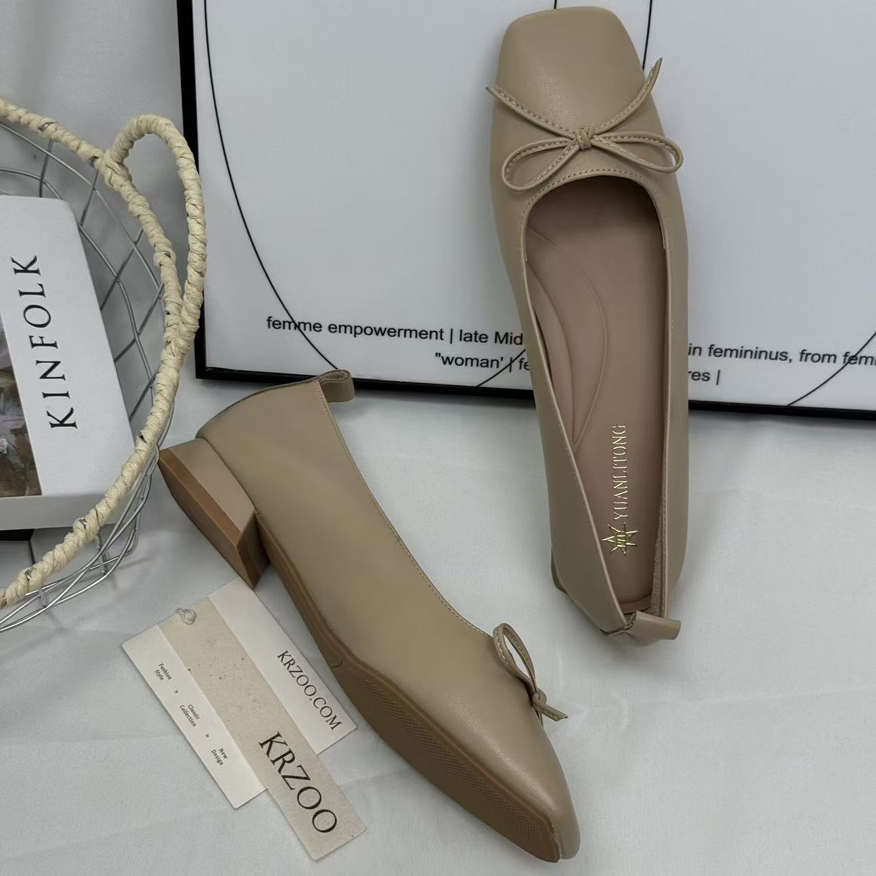 Round-toe low-heeled soft leather shoes