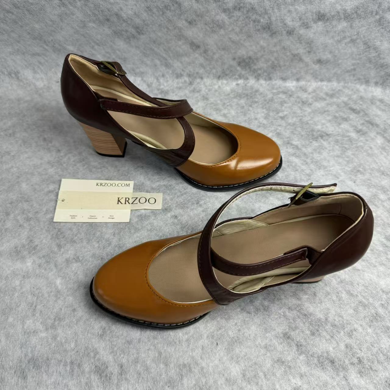 Sharp plastic buckle with thick heel connection