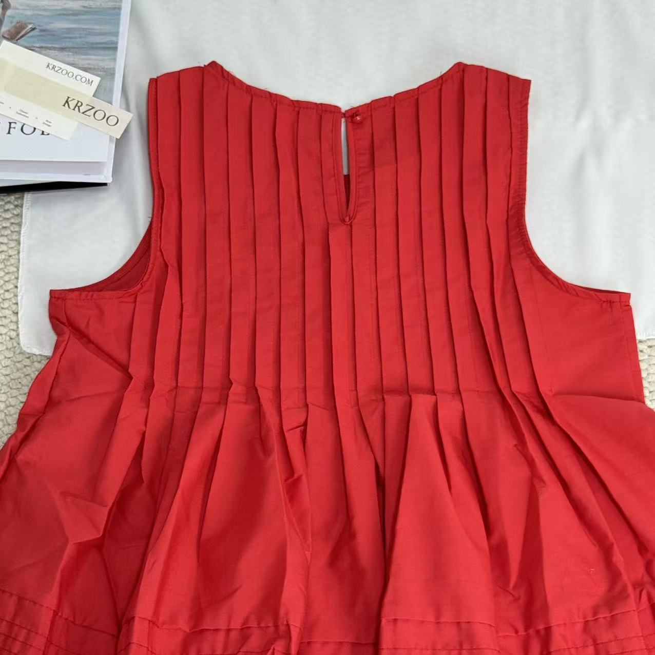 Ruffled slim-fitting loose-back bodice shirt
