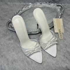 Lace pointed-toe embroidered bow high heels