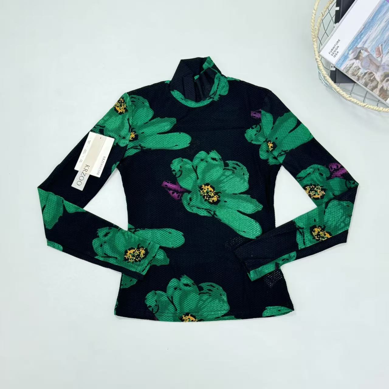 Standing collar lace base shirt