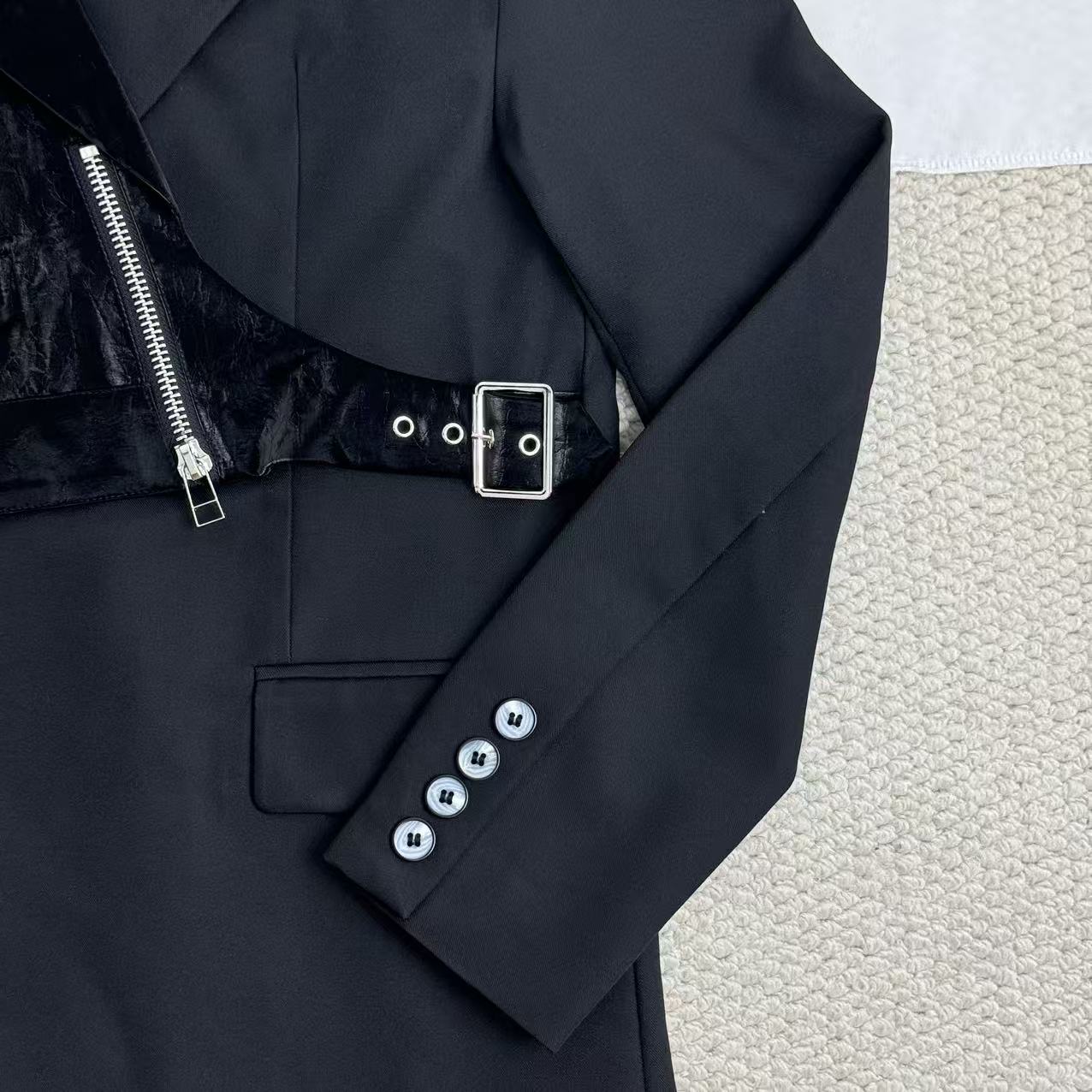 Irregular-shaped suit jacket top