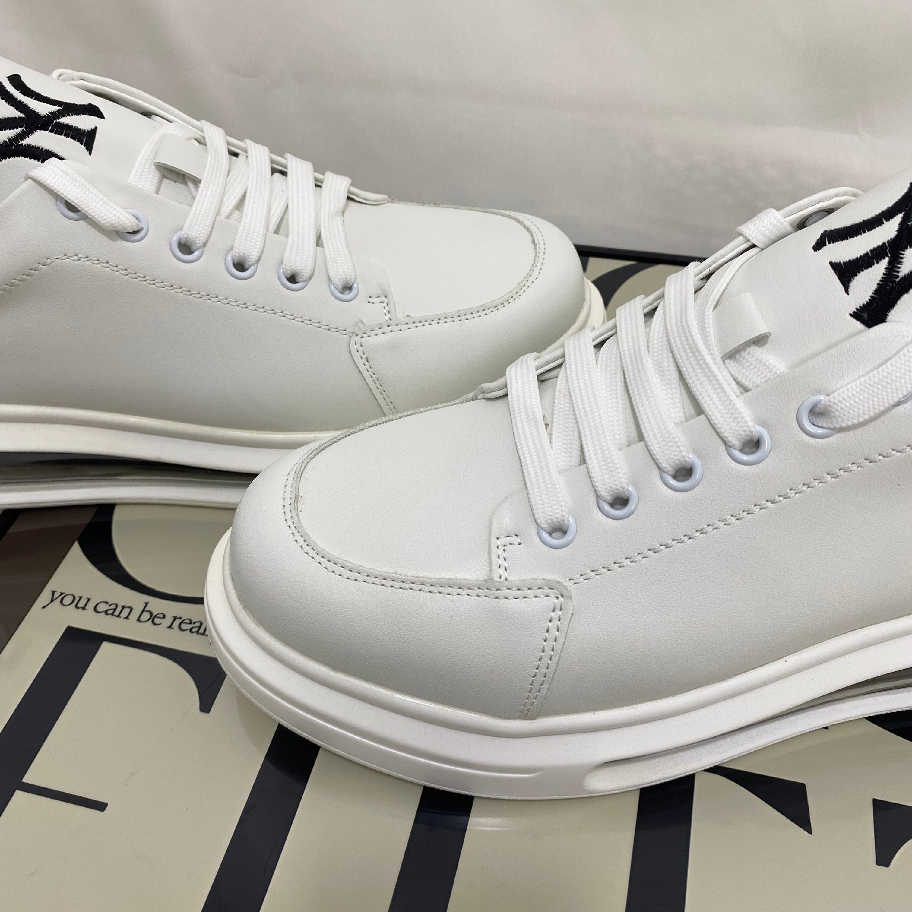 Low-Top Versatile Breathable White Shoes