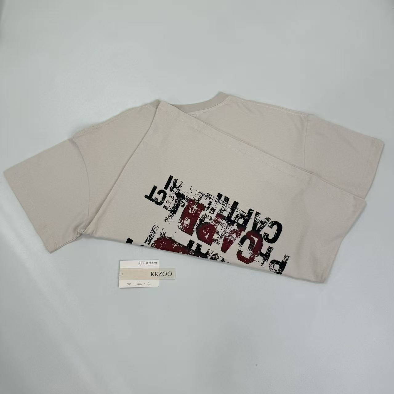 Doodle-style letter print short sleeve shirt