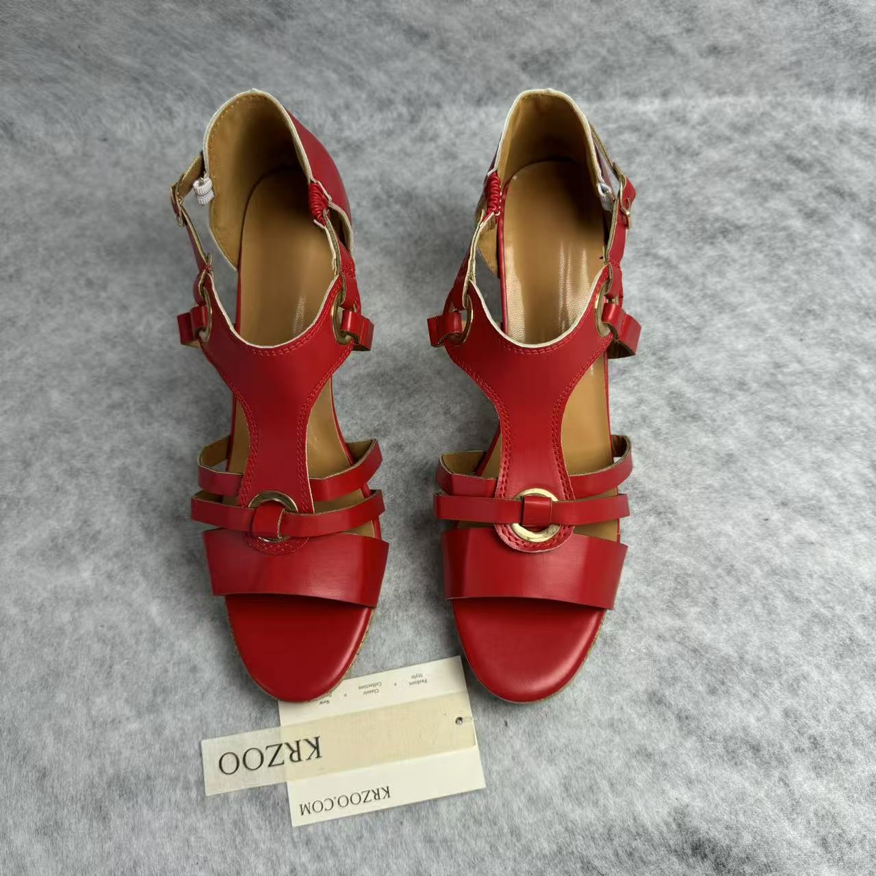 High heels with thick straps and high ankle rings