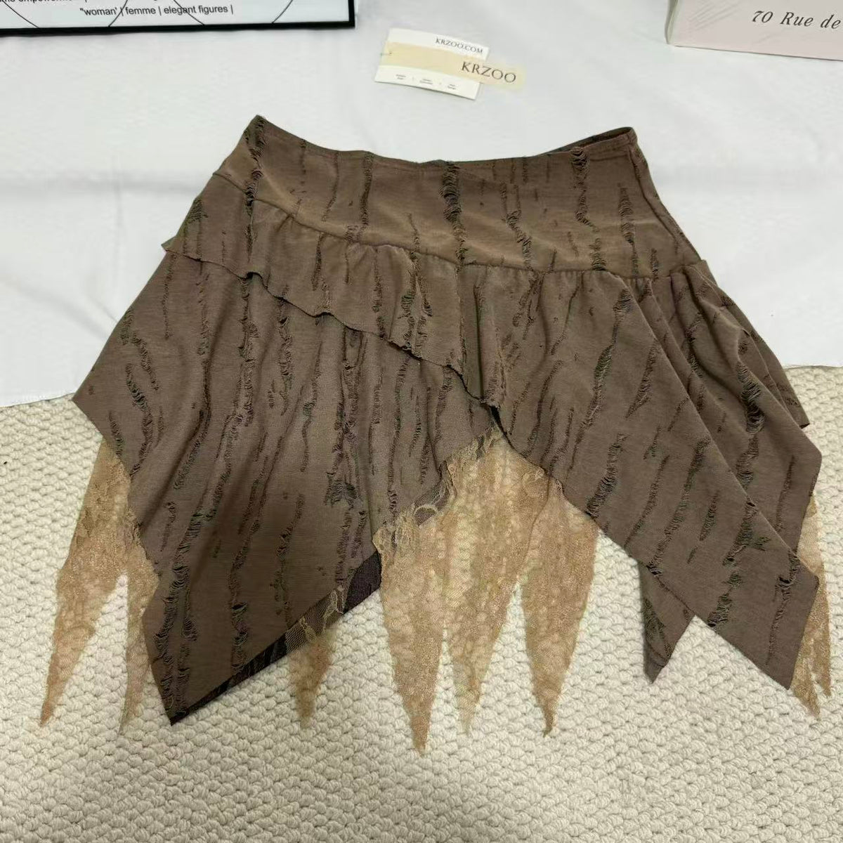 Retro Asymmetrical Lace-Paneled Pleated Skirt