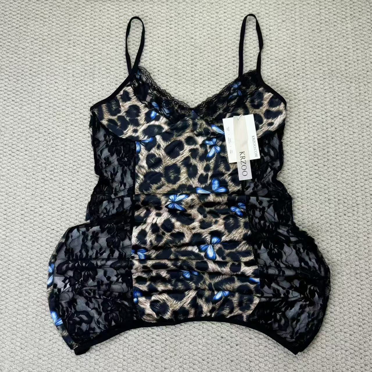 Leopard print butterfly pattern pajamas