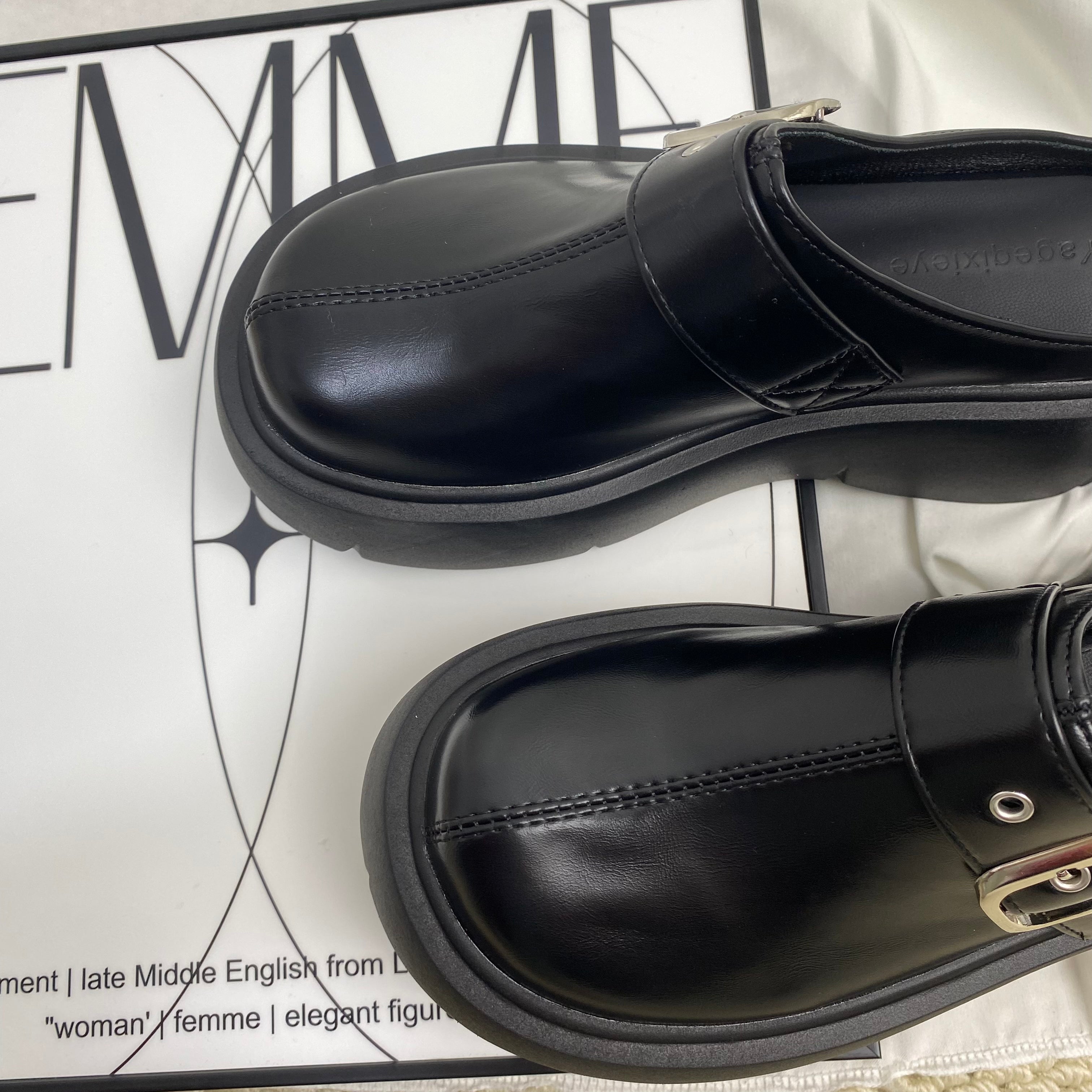 Round-Toe Casual Platform Slippers
