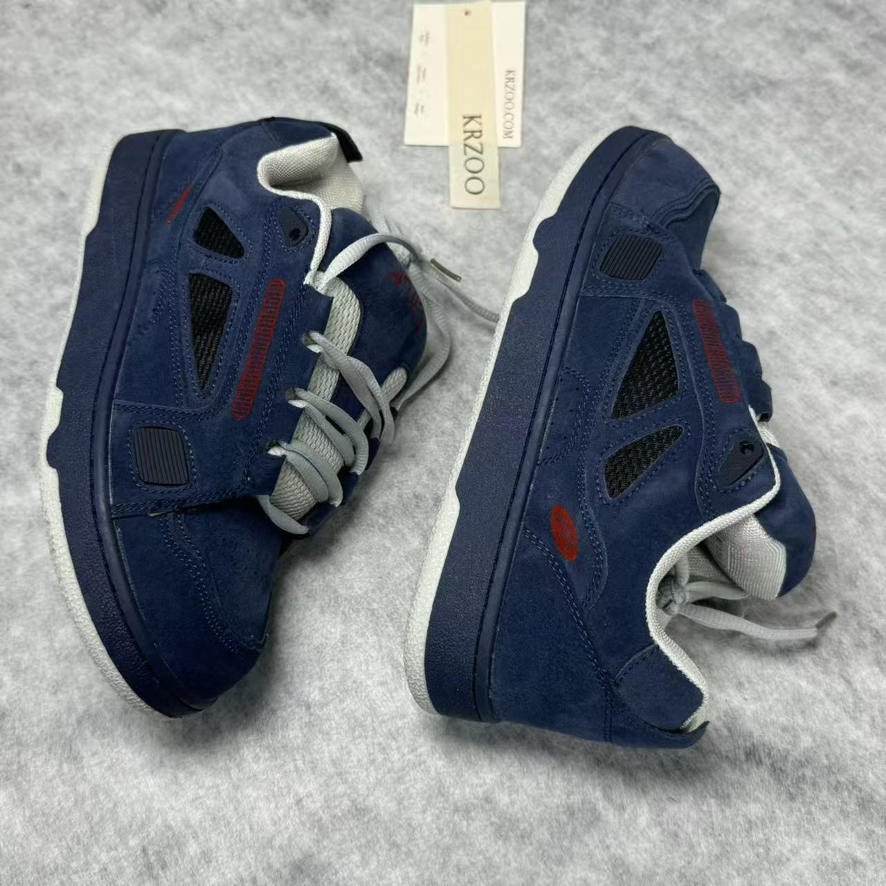 Leather platform casual sneakers