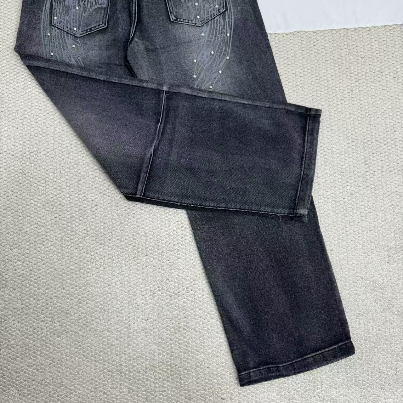 Distressed Gradient Wing Print Wide-Leg Pants