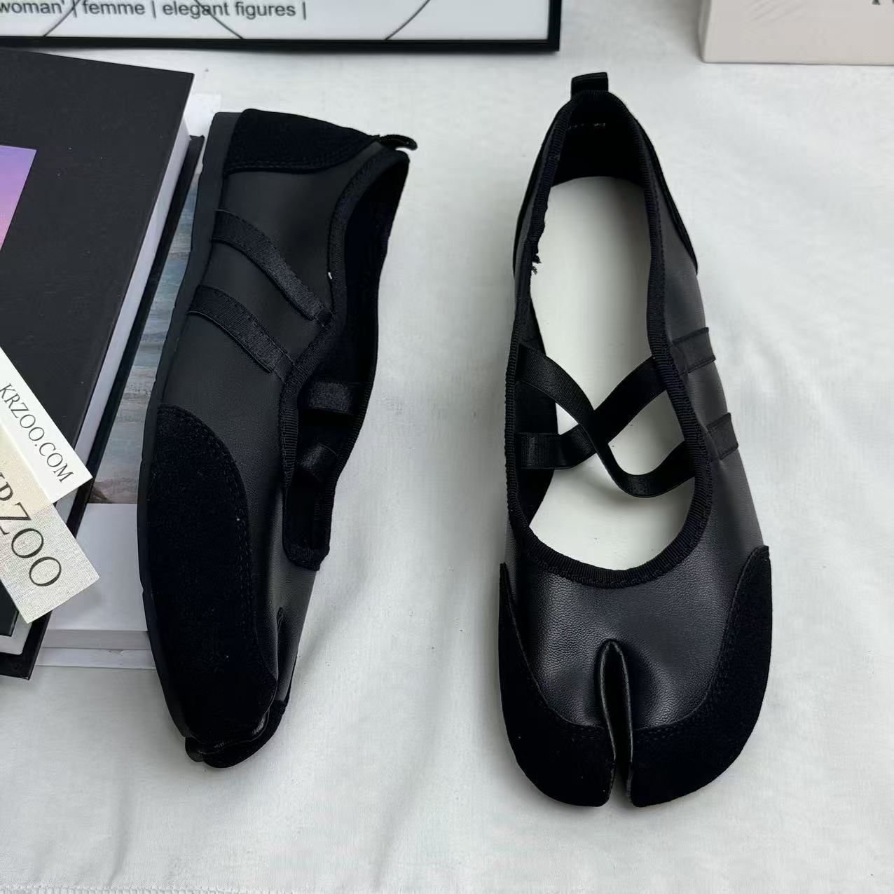 Split-toe crossover flat shoes