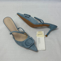 Low-cut, narrow heel, pointed-toe high heels