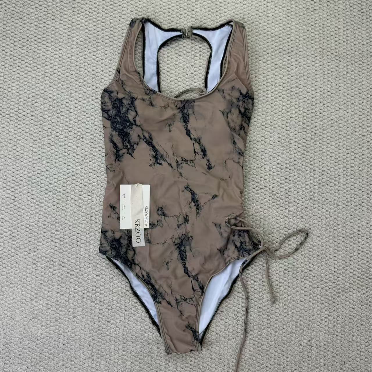 Backless bikini with open straps