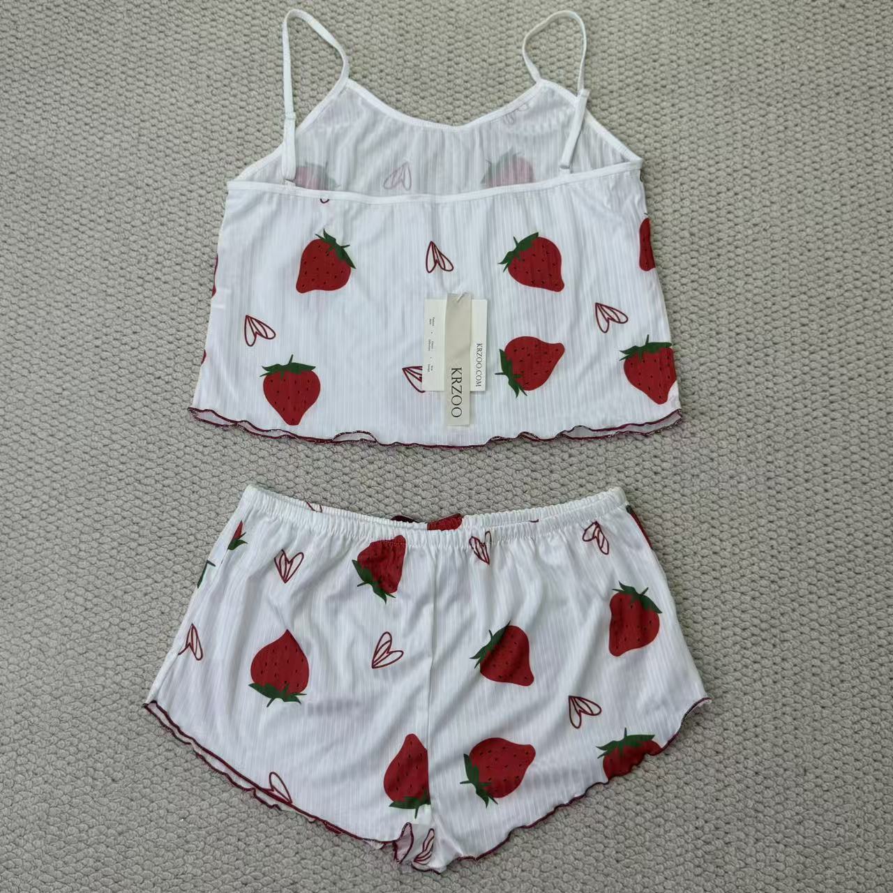 Strawberry heart print halter top and shorts set