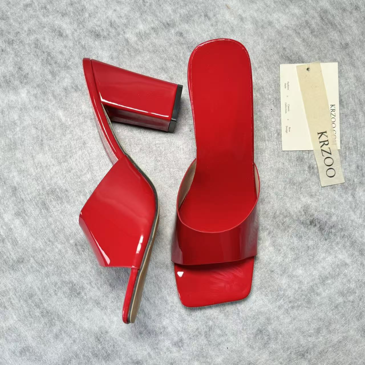 Square-toe thick-soled single-heeled high heel