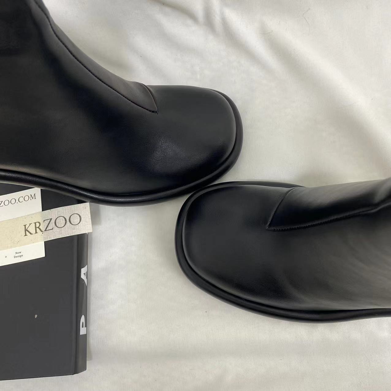 Platform Boots With Side Zippers