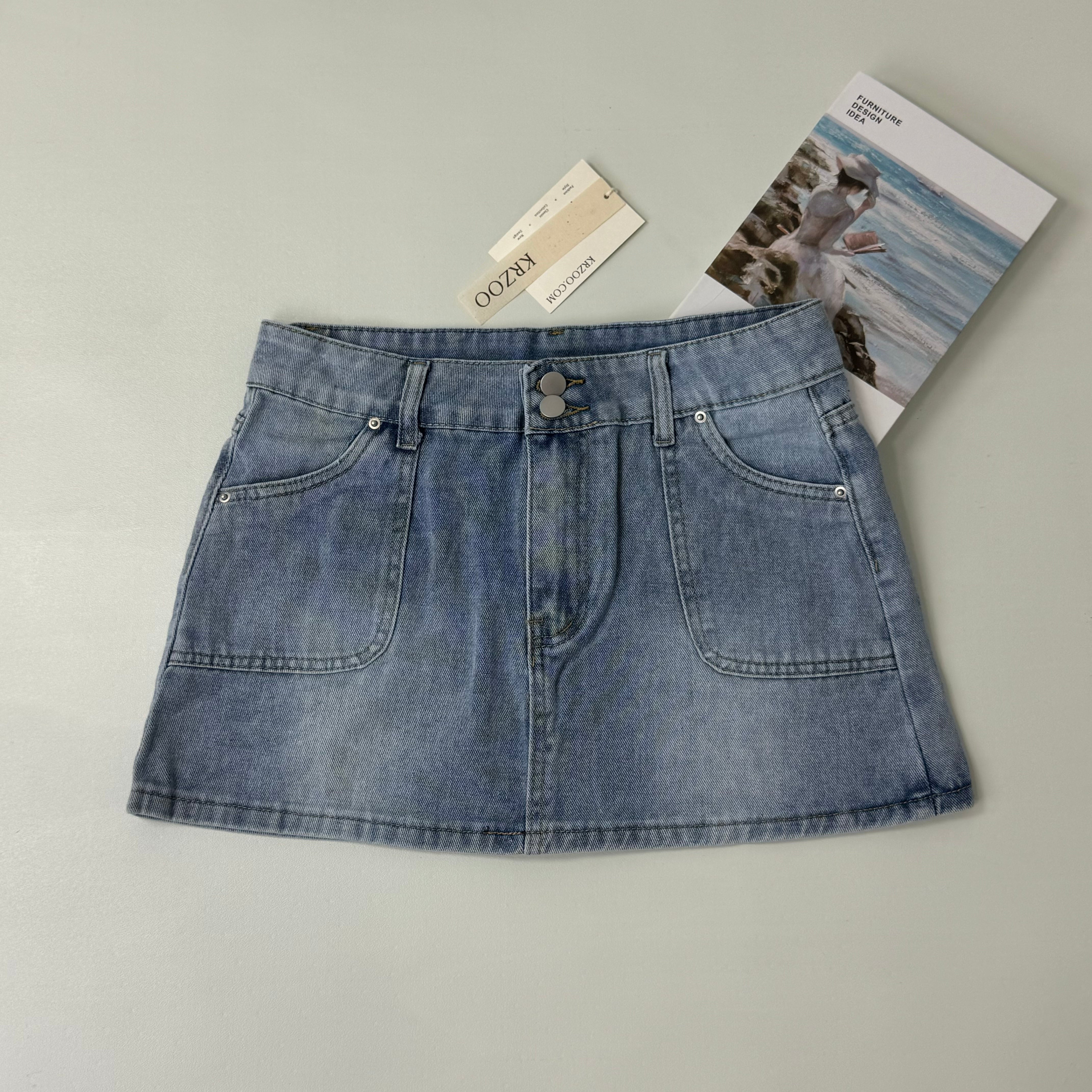 Double-button high-waisted slim-fit denim skirt