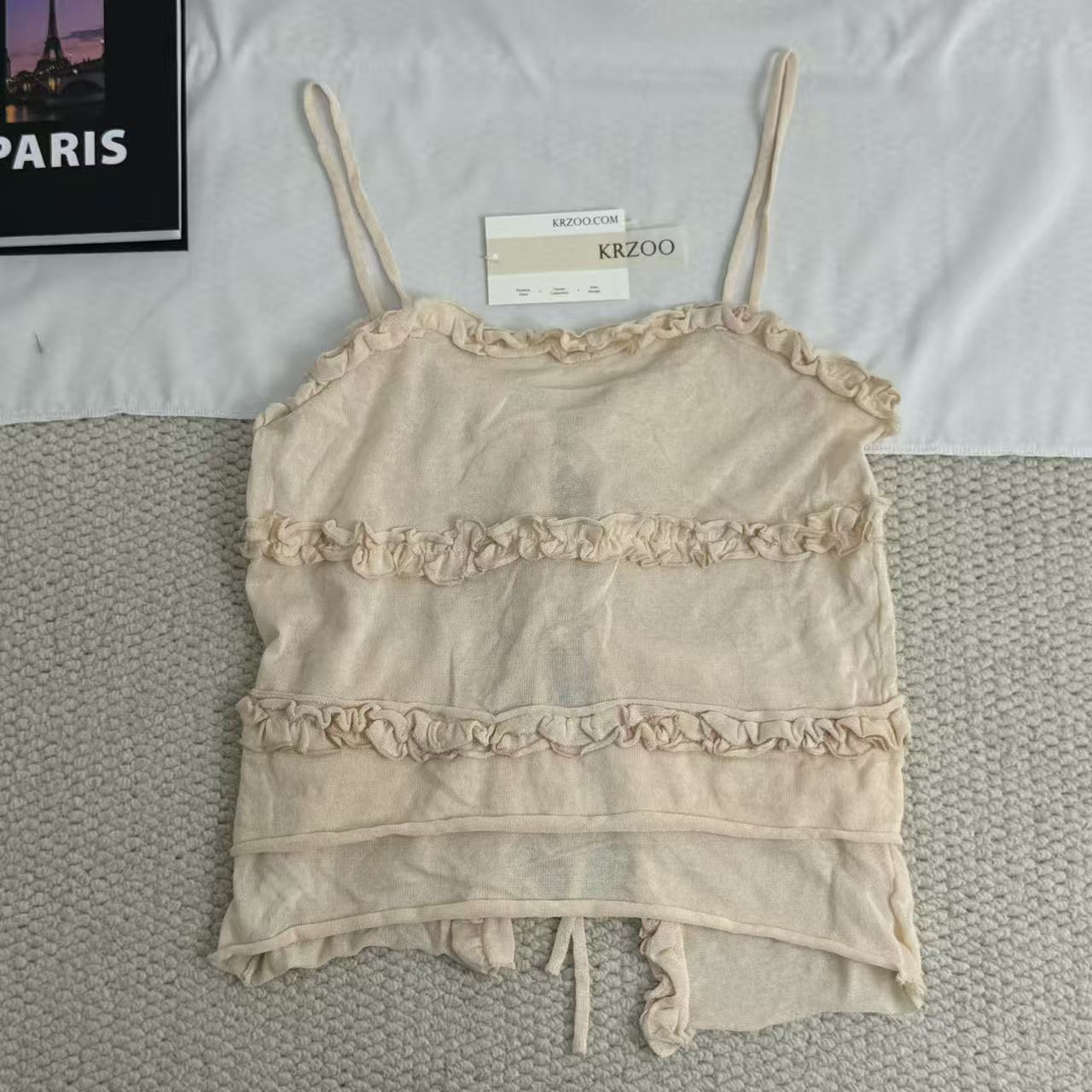 Classic ruffled V-neck halter knit top