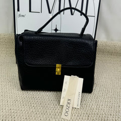 Pitot commuter crossbody bag