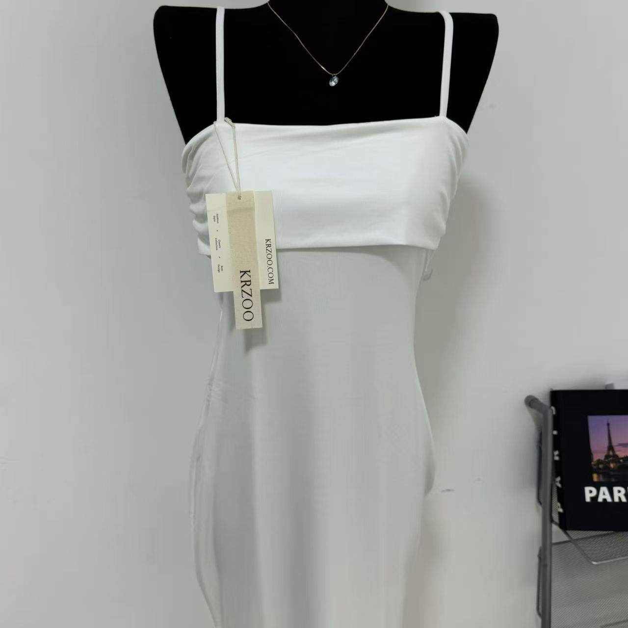 Backless halter-neck solid-color dress