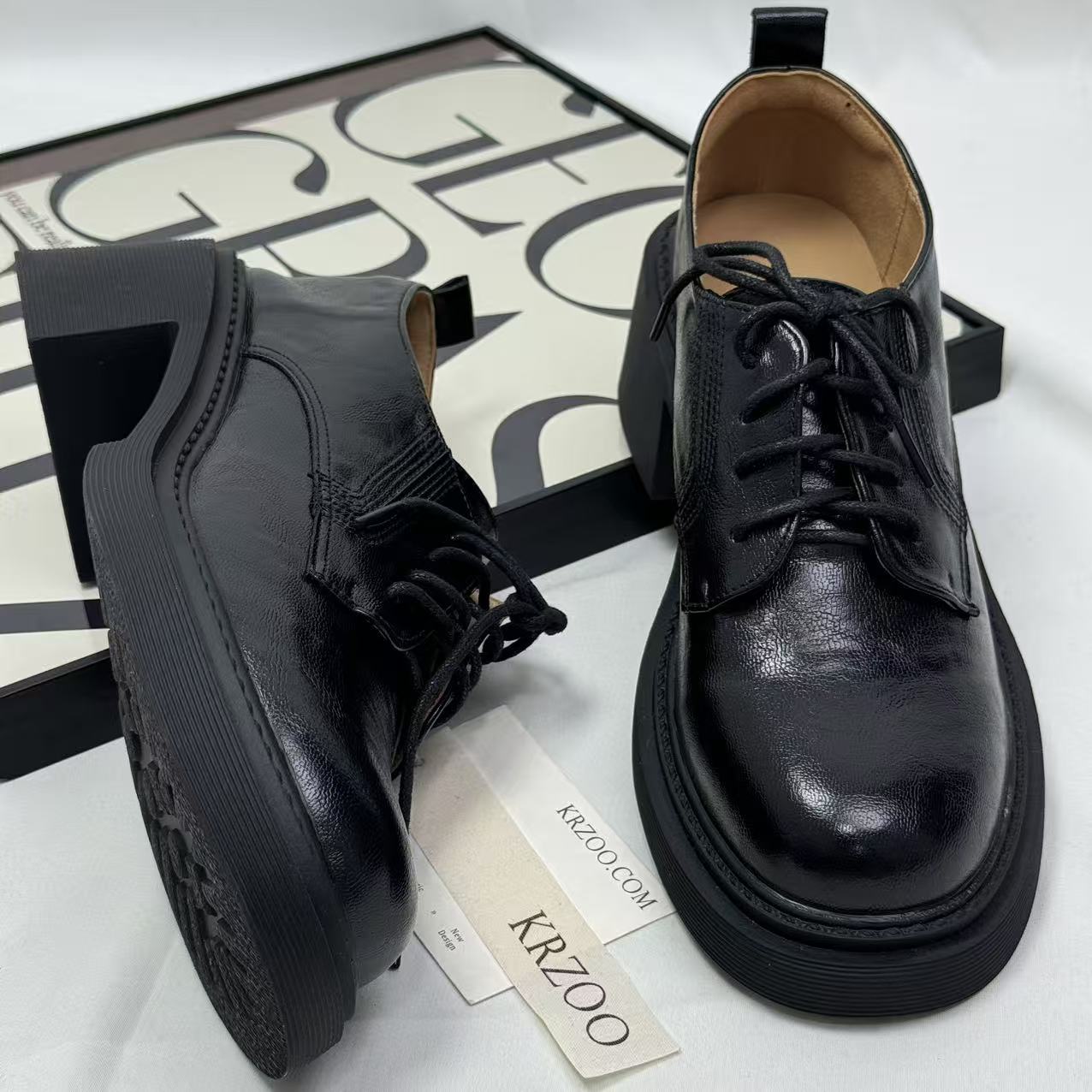 Heeled lace-up round-toe small leather shoes
