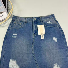 Ragged-edge and tear-damaged half-length skirt
