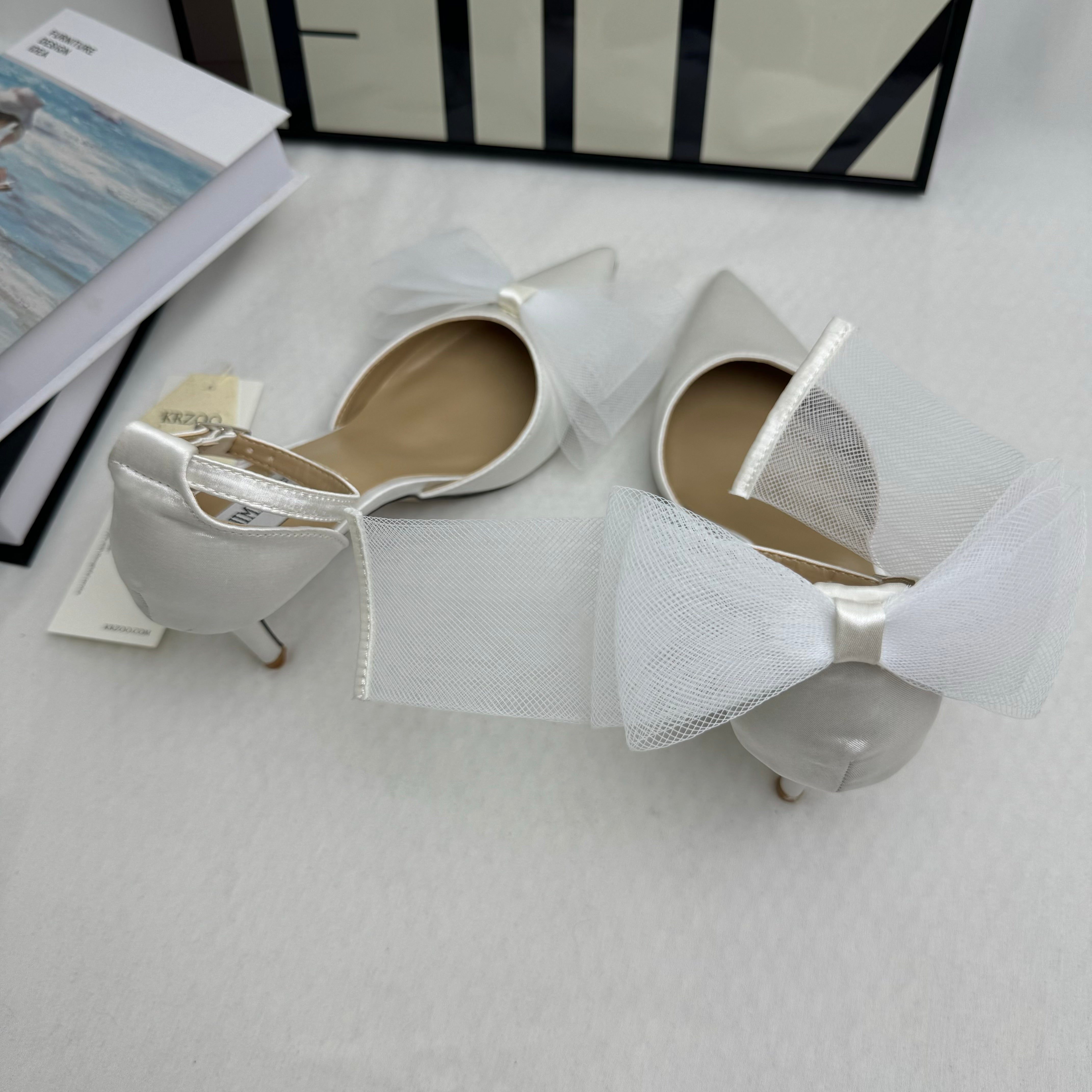 Asymmetric Bow-Detail Low-Vamp Stiletto Heels