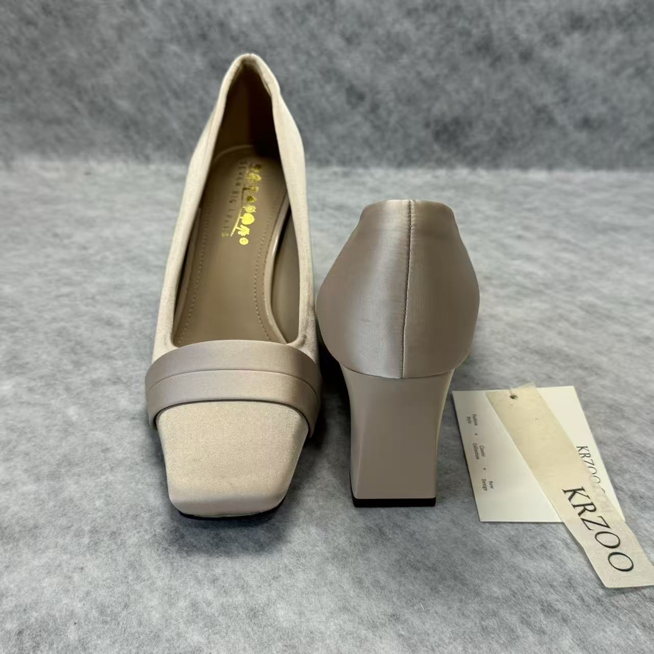 Silk satin pointed shoes with thick heels